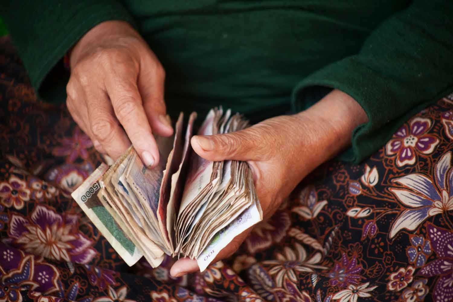 Cambodia urged to raise tobacco taxes