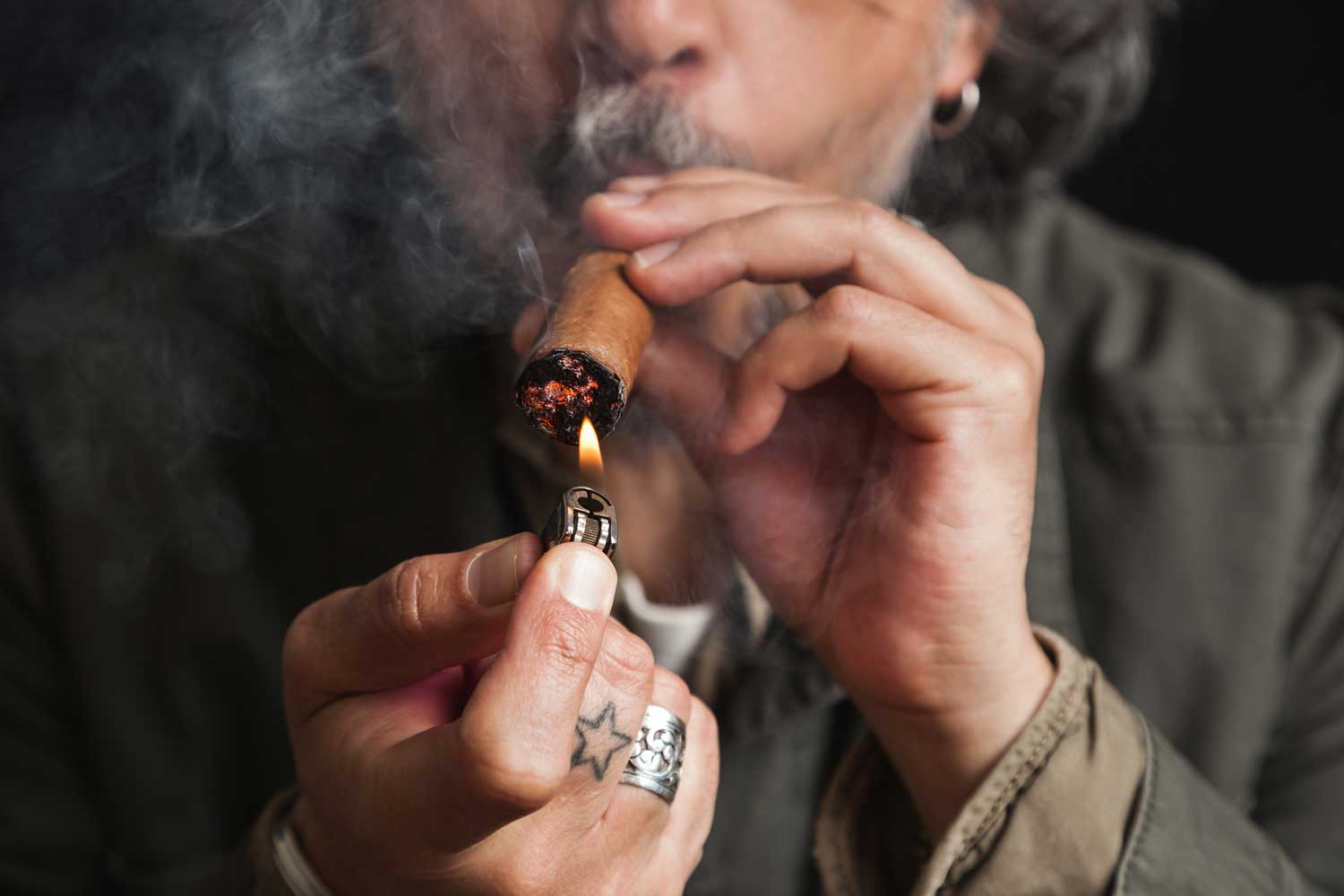 Bill Aims to Exempt Premium Cigars from FDA Control